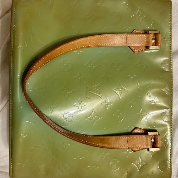 Beautiful Genuine Louis Vuitton bag Green Coated Leather - Picture 2 of 7
